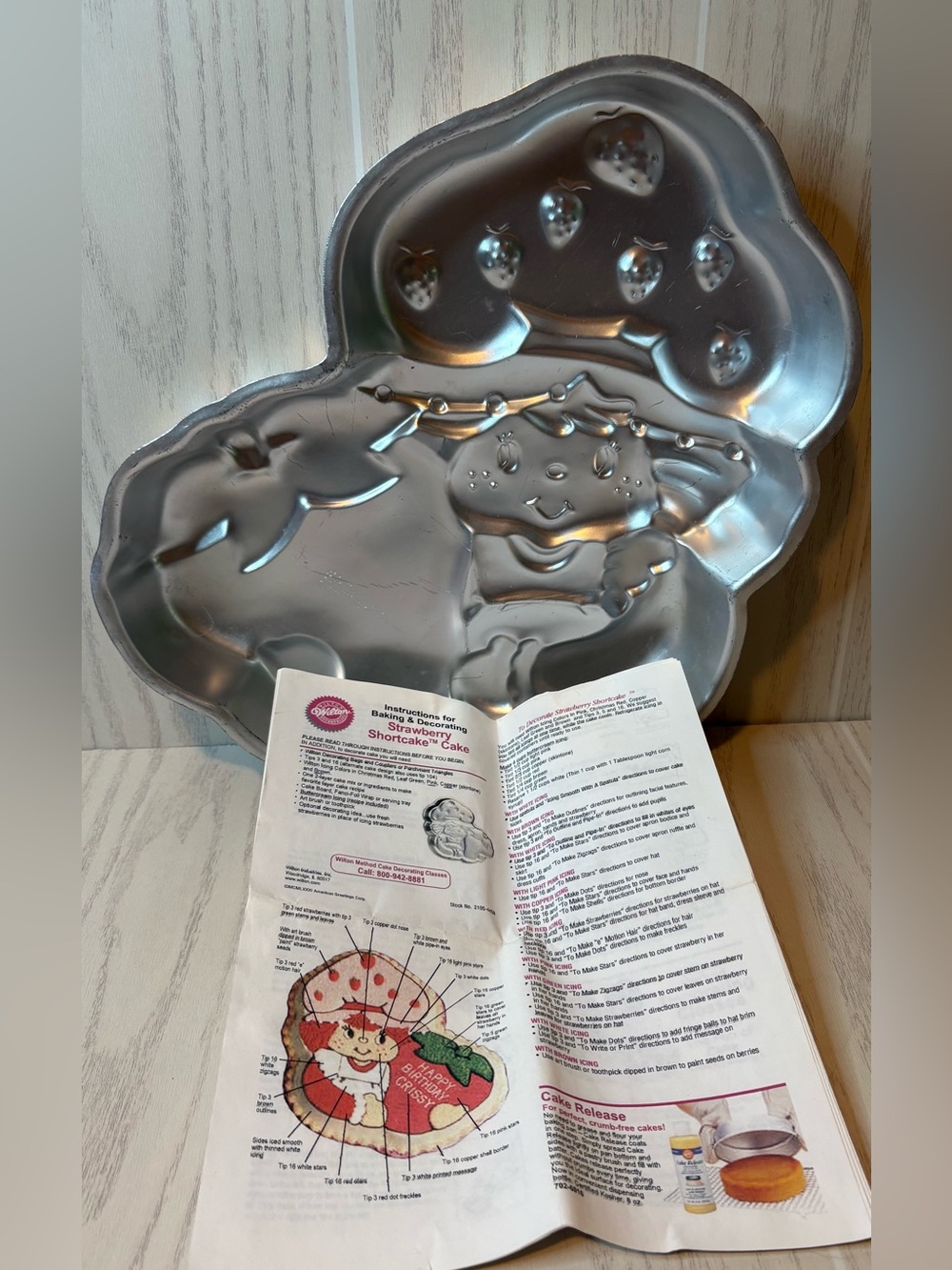 Vintage 1981 Wilton Strawberry Shortcake Cake Pan